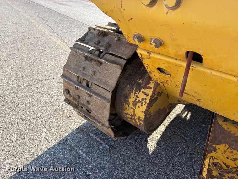 image for item DO8457 2007 Komatsu D37EX-21 dozer