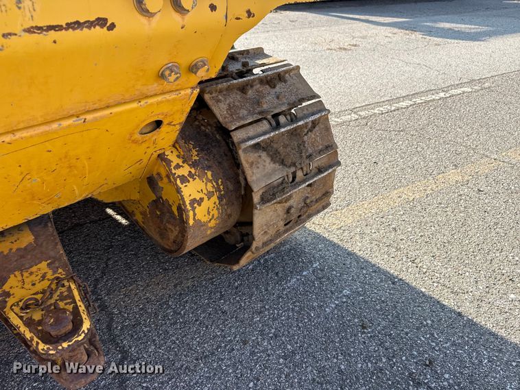 image for item DO8457 2007 Komatsu D37EX-21 dozer