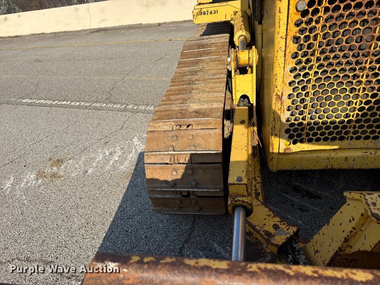 image for item DO8457 2007 Komatsu D37EX-21 dozer