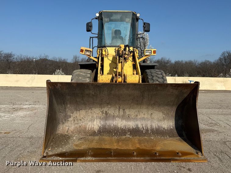 image for item DO8458 2002 Komatsu WA250 wheel loader