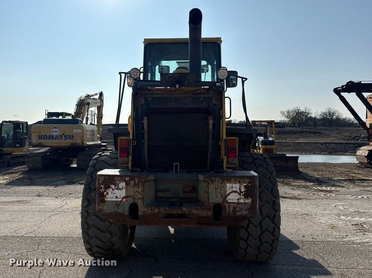 image for item DO8458 2002 Komatsu WA250 wheel loader