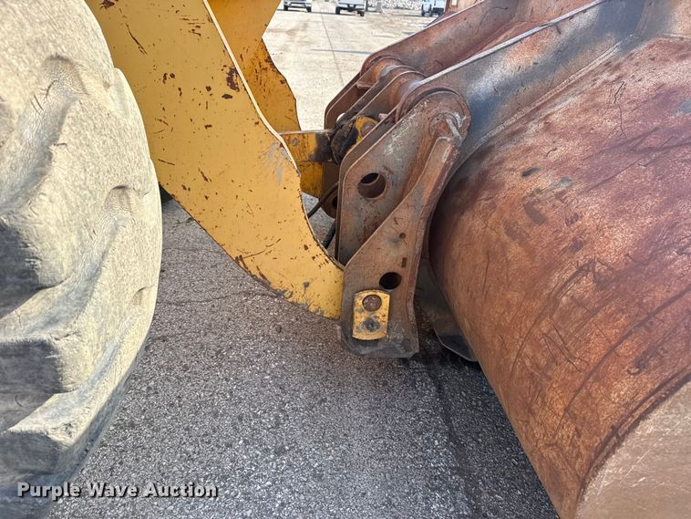 image for item DO8458 2002 Komatsu WA250 wheel loader