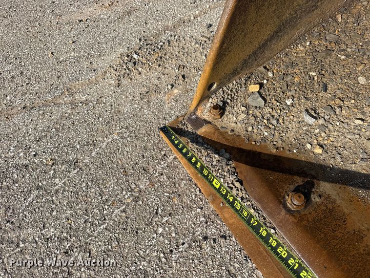 image for item DO8458 2002 Komatsu WA250 wheel loader