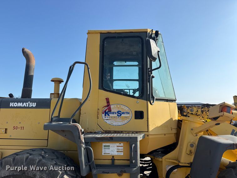 image for item DO8458 2002 Komatsu WA250 wheel loader