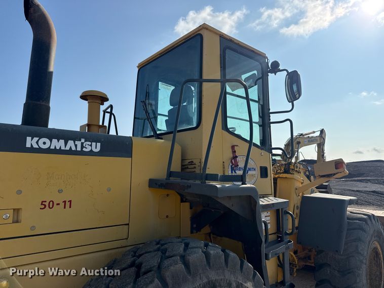 image for item DO8458 2002 Komatsu WA250 wheel loader