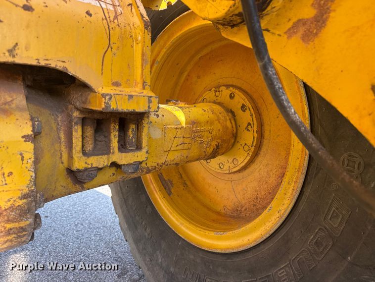 image for item DO8458 2002 Komatsu WA250 wheel loader