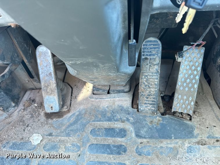 image for item DO8458 2002 Komatsu WA250 wheel loader