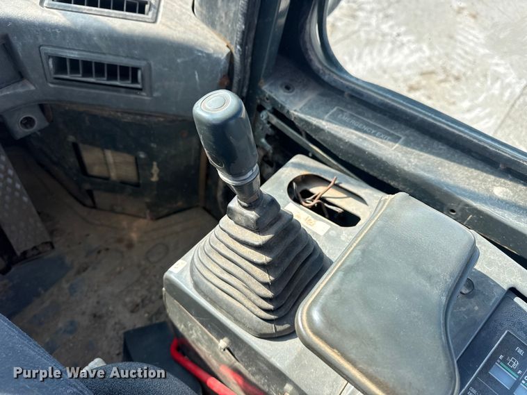 image for item DO8458 2002 Komatsu WA250 wheel loader