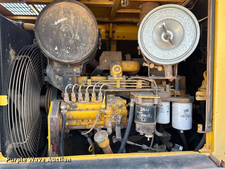 image for item DO8458 2002 Komatsu WA250 wheel loader