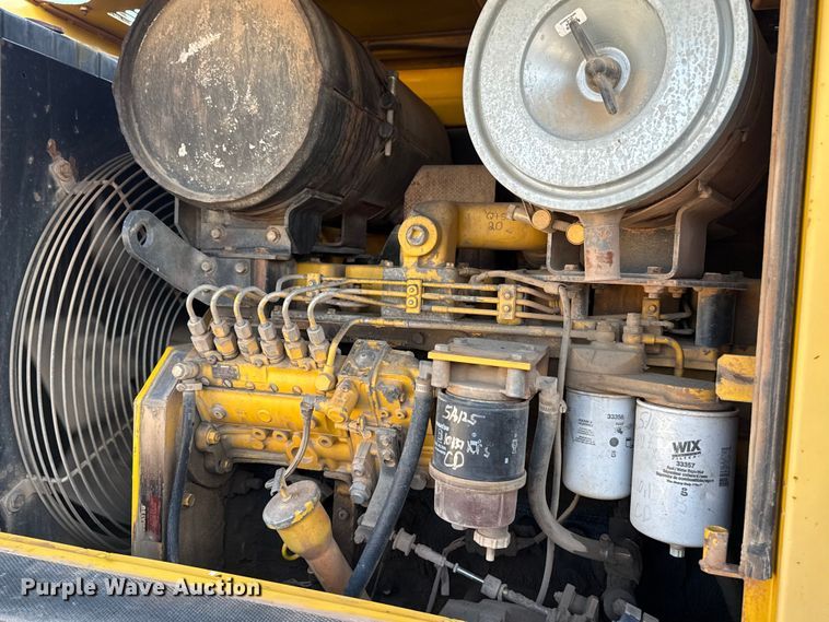 image for item DO8458 2002 Komatsu WA250 wheel loader