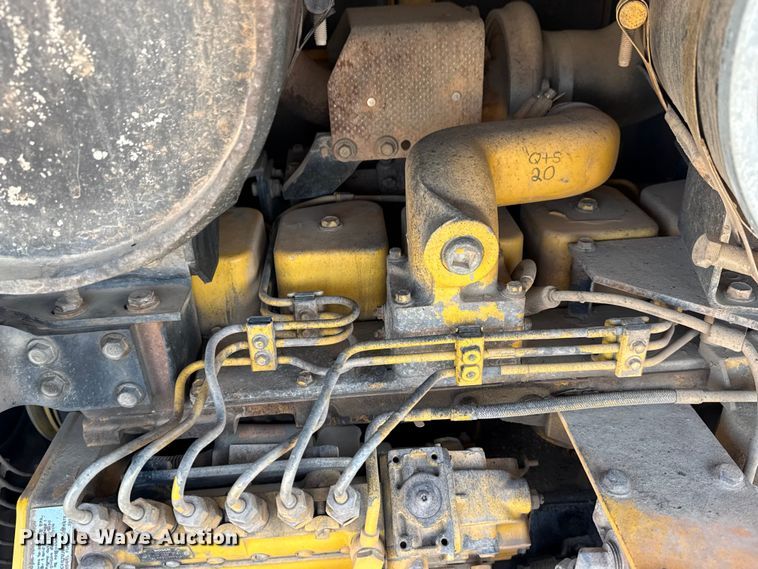 image for item DO8458 2002 Komatsu WA250 wheel loader