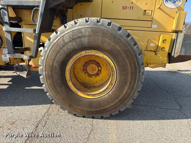 image for item DO8458 2002 Komatsu WA250 wheel loader