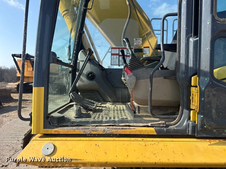 image for item DO8459 2012 Komatsu PC290LC-10 excavator