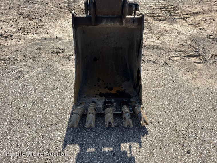 image for item DO8460 2017 Komatsu PC88MR-10 mini excavator