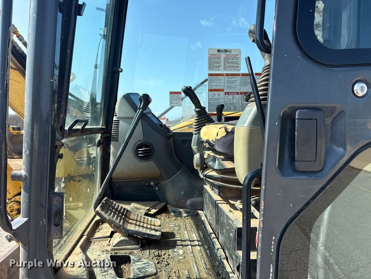 image for item DO8460 2017 Komatsu PC88MR-10 mini excavator