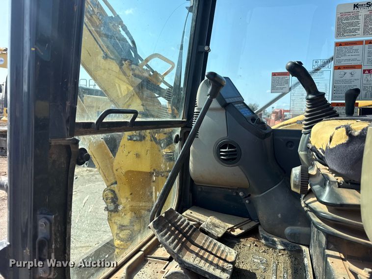image for item DO8460 2017 Komatsu PC88MR-10 mini excavator