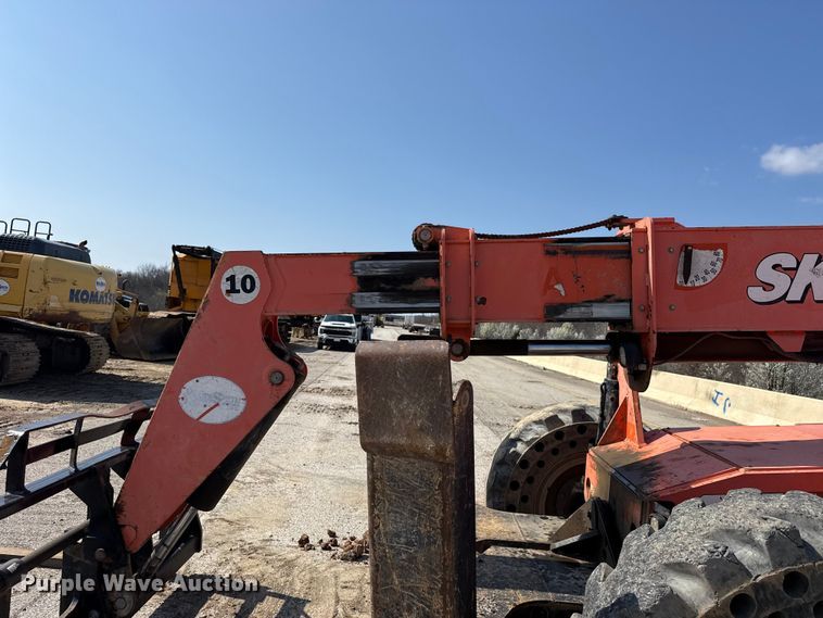 image for item DO8464 JLG Skytrak 10042 telehandler