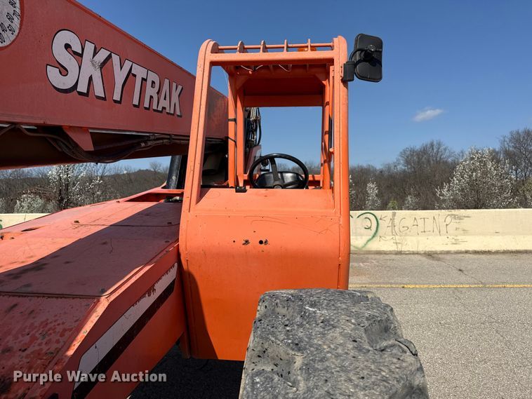 image for item DO8464 JLG Skytrak 10042 telehandler