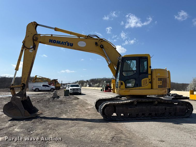 image for item DO8465 2012 Komatsu PC228USLC-8 excavator