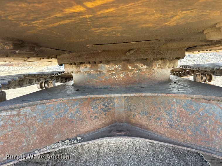 image for item DO8465 2012 Komatsu PC228USLC-8 excavator