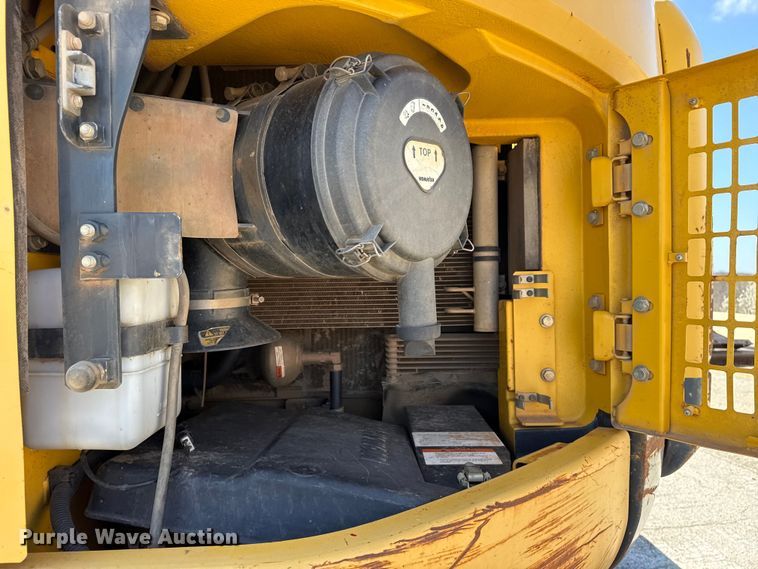 image for item DO8465 2012 Komatsu PC228USLC-8 excavator