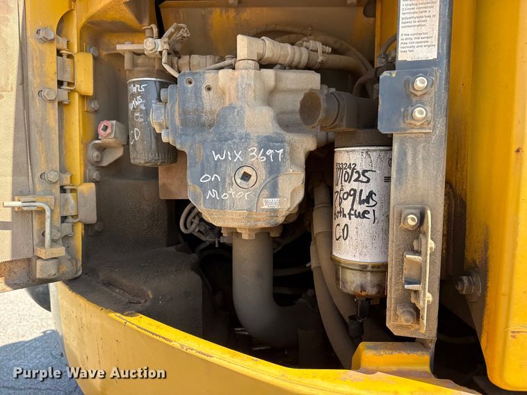 image for item DO8465 2012 Komatsu PC228USLC-8 excavator