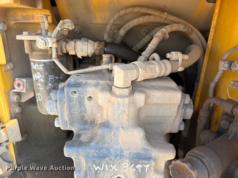 image for item DO8465 2012 Komatsu PC228USLC-8 excavator