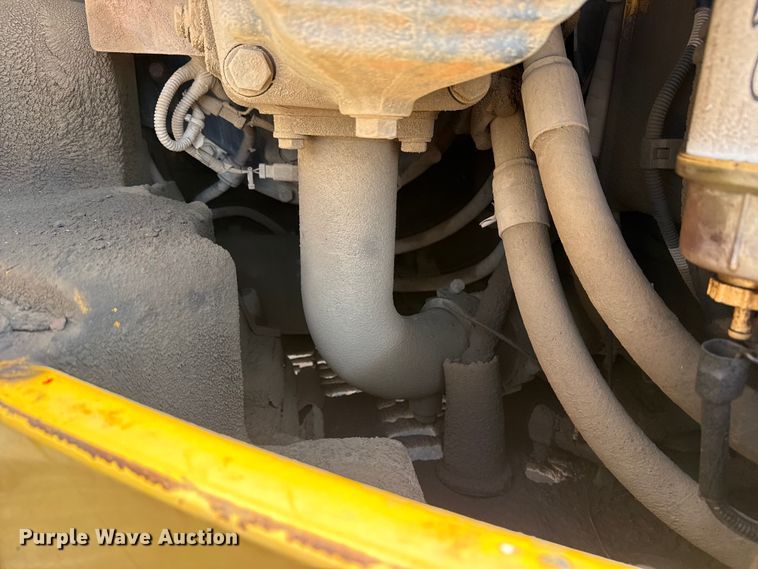 image for item DO8465 2012 Komatsu PC228USLC-8 excavator