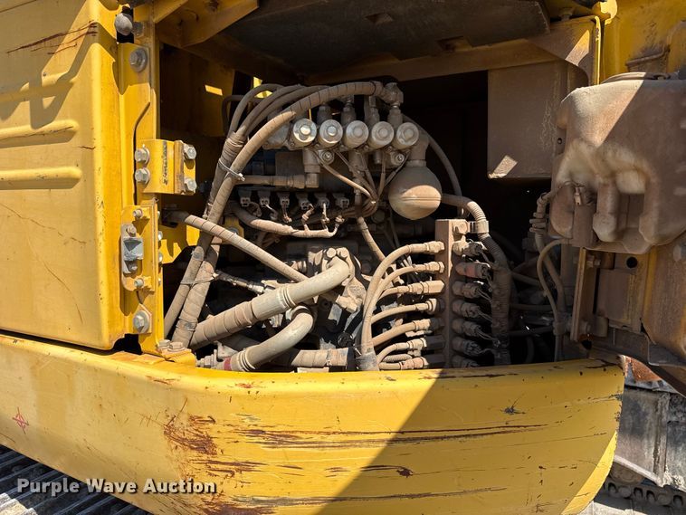 image for item DO8465 2012 Komatsu PC228USLC-8 excavator