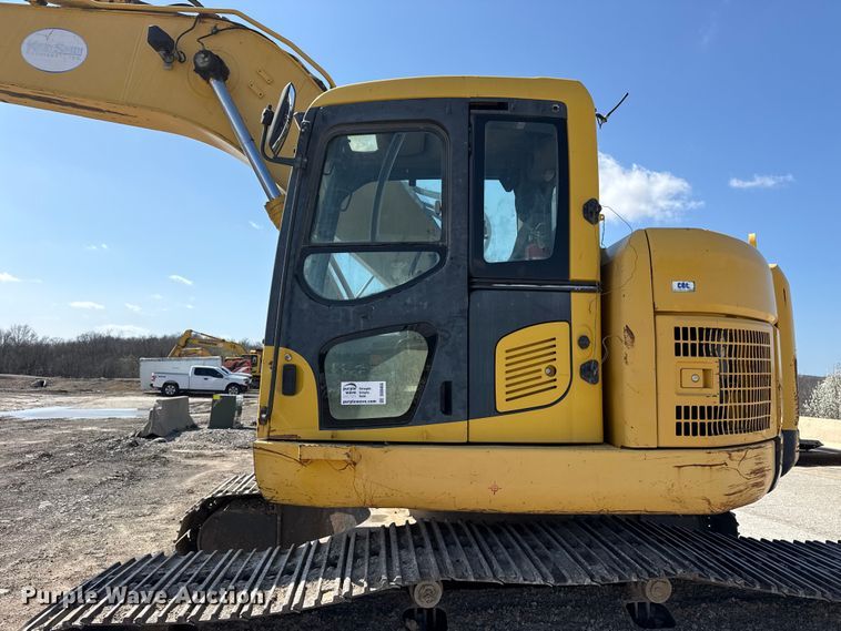 image for item DO8465 2012 Komatsu PC228USLC-8 excavator