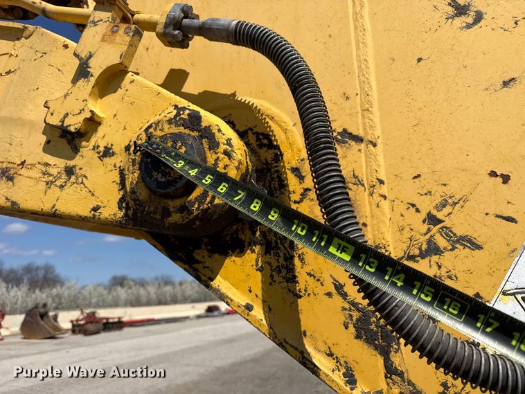 image for item DO8465 2012 Komatsu PC228USLC-8 excavator