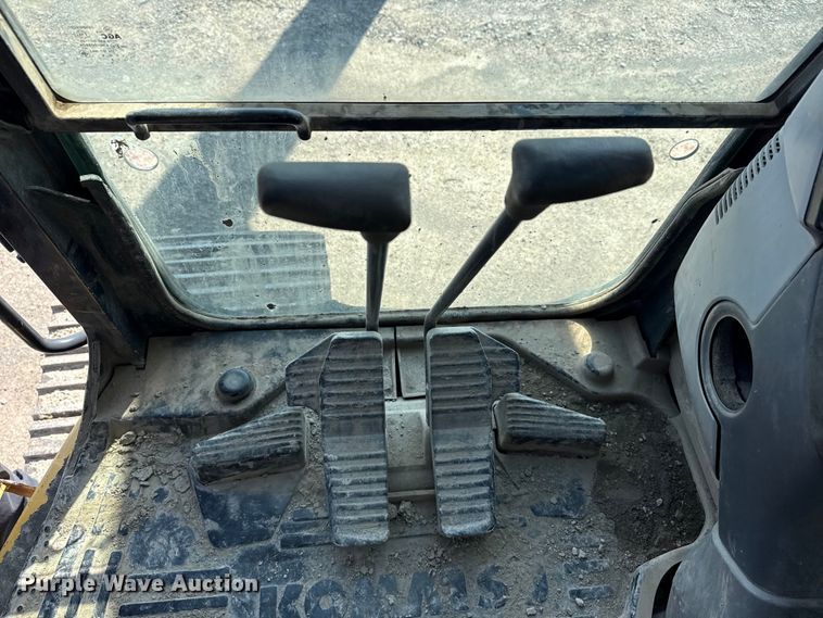 image for item DO8465 2012 Komatsu PC228USLC-8 excavator