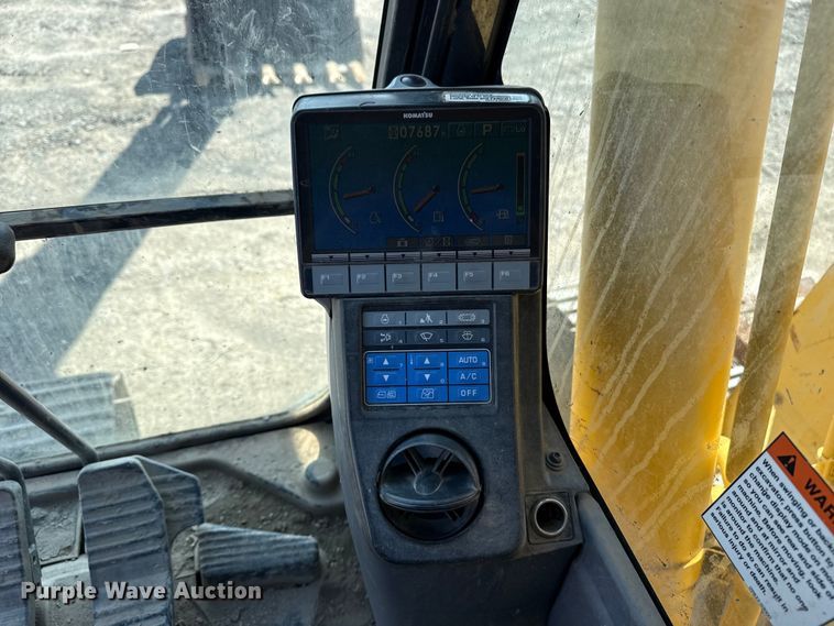 image for item DO8465 2012 Komatsu PC228USLC-8 excavator