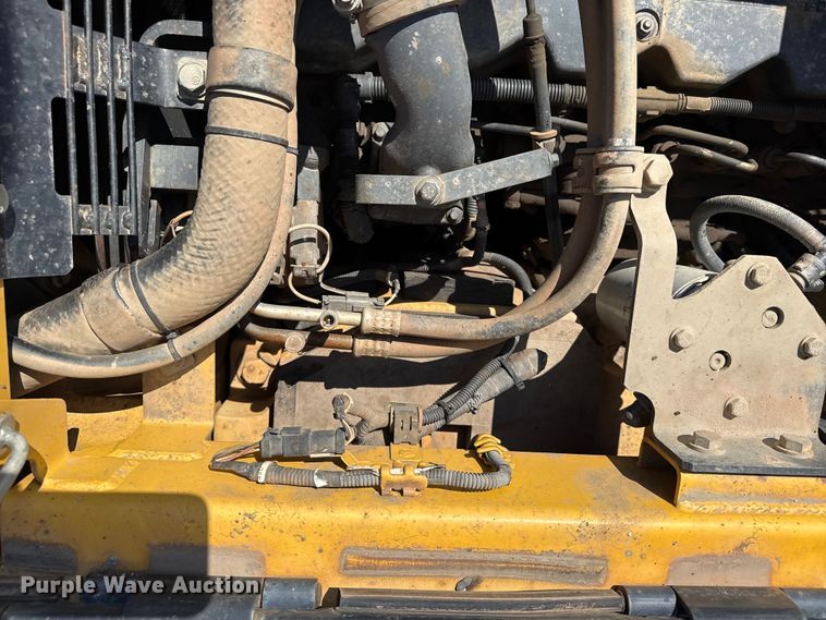 image for item DO8465 2012 Komatsu PC228USLC-8 excavator