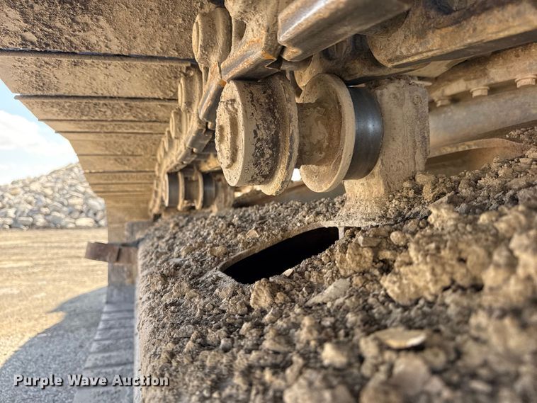 image for item DO8465 2012 Komatsu PC228USLC-8 excavator