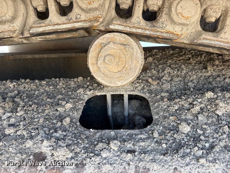 image for item DO8465 2012 Komatsu PC228USLC-8 excavator