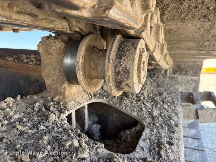 image for item DO8465 2012 Komatsu PC228USLC-8 excavator