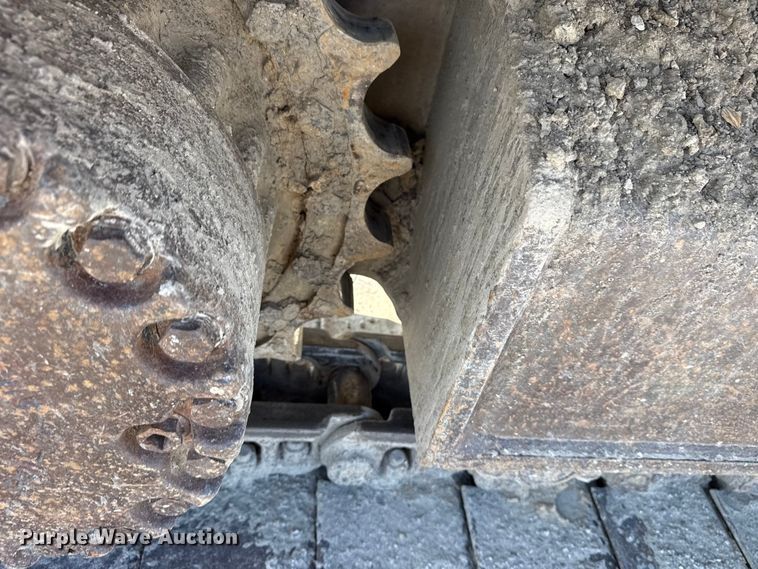 image for item DO8465 2012 Komatsu PC228USLC-8 excavator