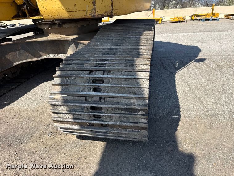 image for item DO8465 2012 Komatsu PC228USLC-8 excavator