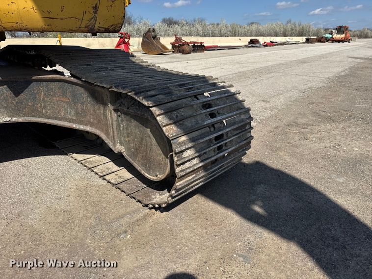 image for item DO8465 2012 Komatsu PC228USLC-8 excavator