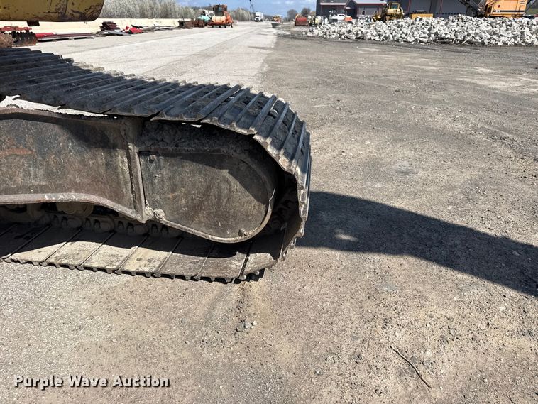 image for item DO8465 2012 Komatsu PC228USLC-8 excavator