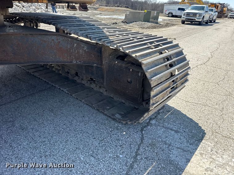 image for item DO8465 2012 Komatsu PC228USLC-8 excavator