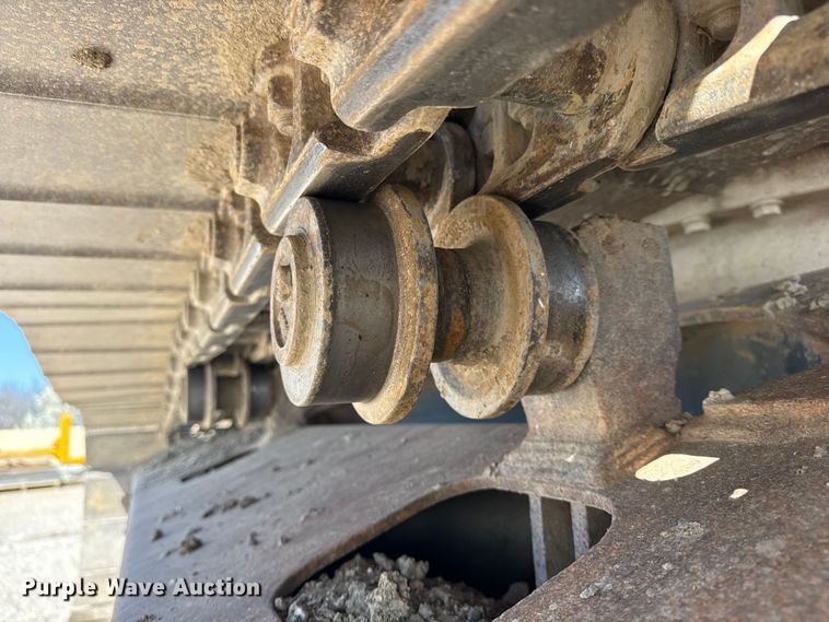 image for item DO8465 2012 Komatsu PC228USLC-8 excavator