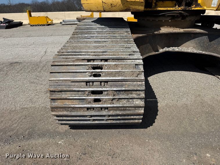 image for item DO8465 2012 Komatsu PC228USLC-8 excavator