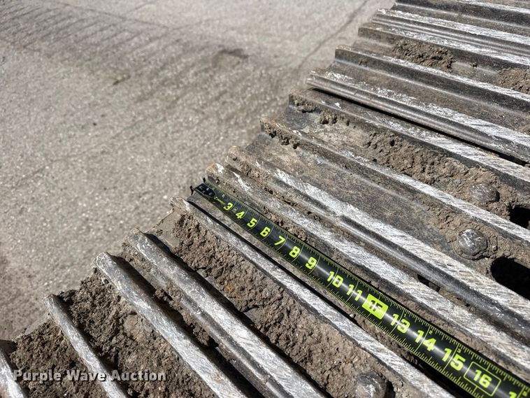 image for item DO8465 2012 Komatsu PC228USLC-8 excavator