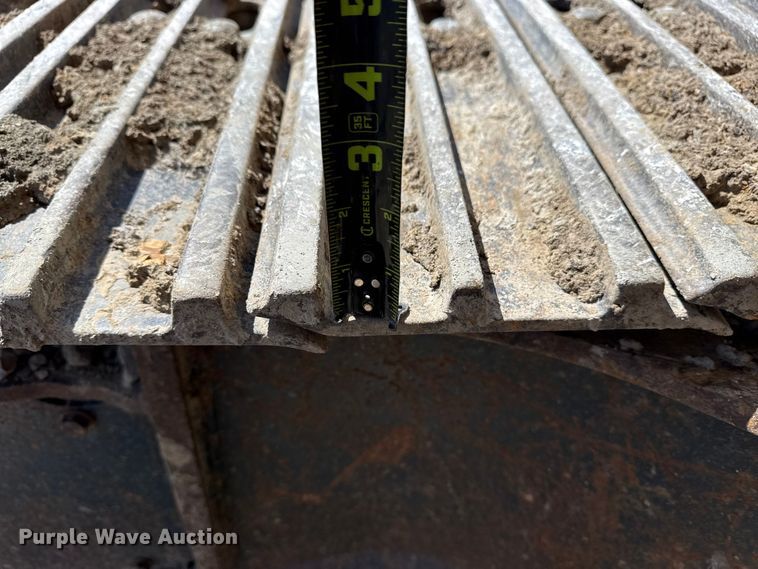 image for item DO8465 2012 Komatsu PC228USLC-8 excavator