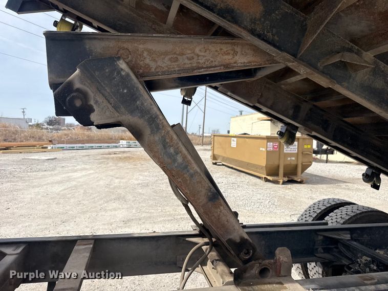 image for item DQ4345 2018 Peterbilt 337 dump flatbed truck