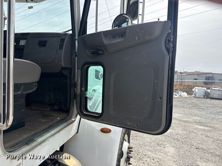 image for item DQ4345 2018 Peterbilt 337 dump flatbed truck