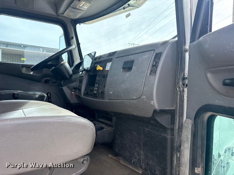 image for item DQ4345 2018 Peterbilt 337 dump flatbed truck