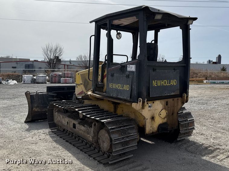 image for item DQ4348 2001 New Holland DC80 dozer